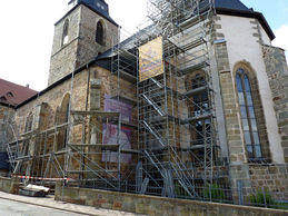 Einrüstung von St. Crescentius an der Südseite (Foto: Karl-Franz Thiede)